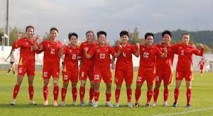 德州扑克与商业谈判：如何将牌桌上的博弈技巧应用到千万级生意中。（从德扑到商谈：用牌桌博弈术拿下千万级交易）